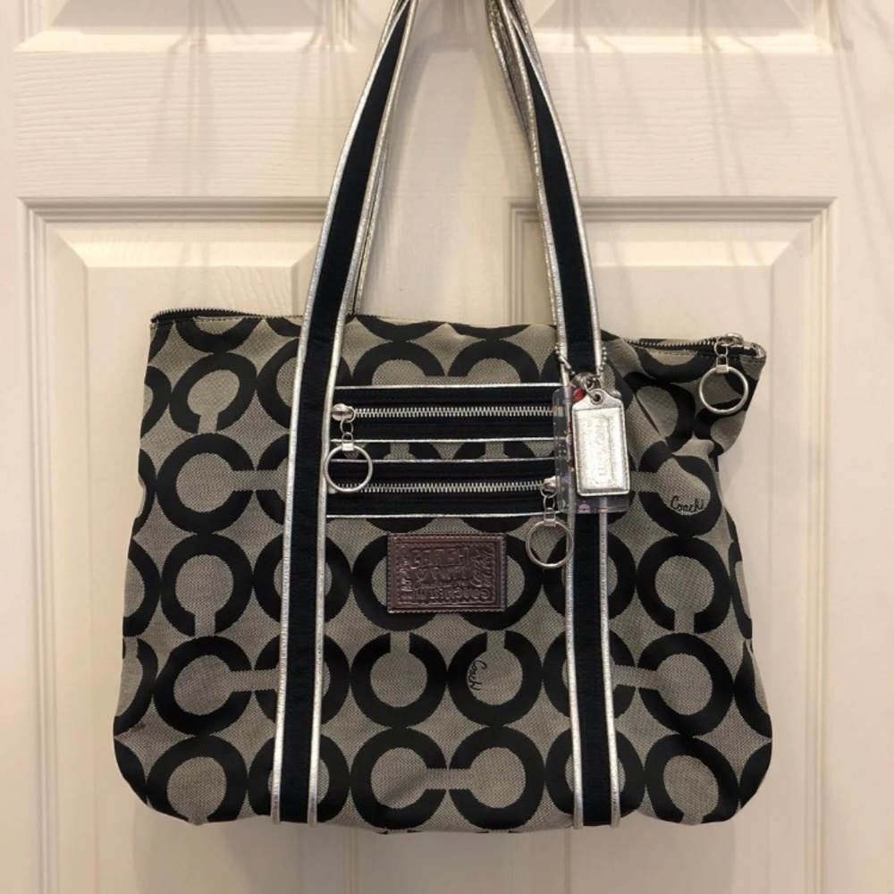 SOLD Coach purse - Picture 1 of 8